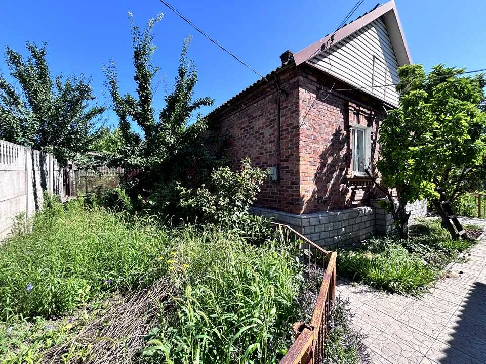 House. Kryvyi Rih, Olesya Honchar Street (Novgorod Street)