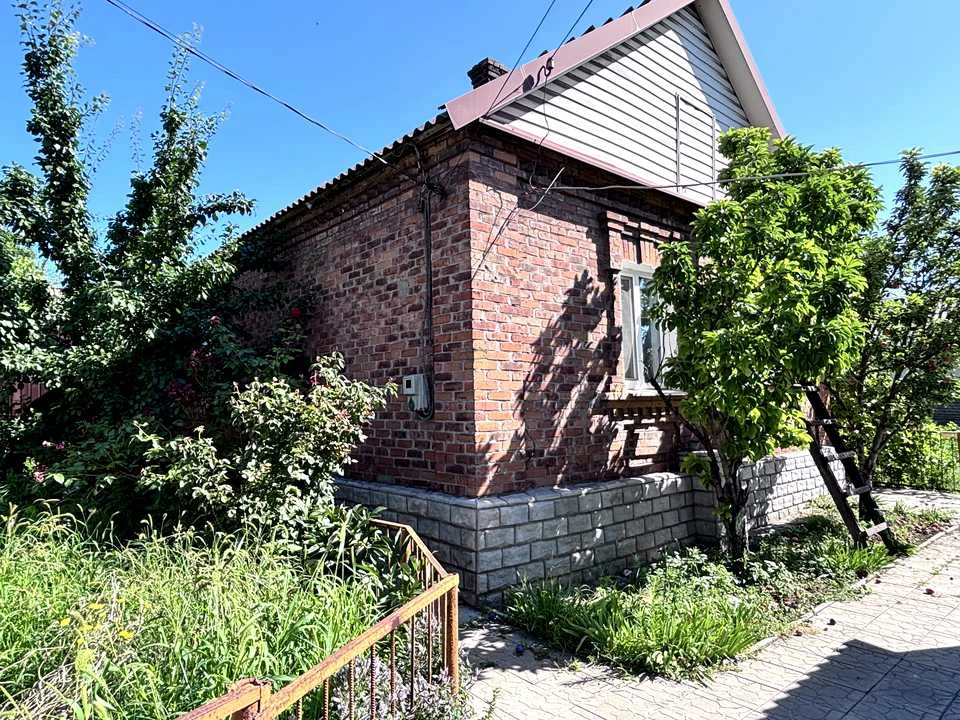 House. Kryvyi Rih, Olesya Honchar Street (Novgorod Street)