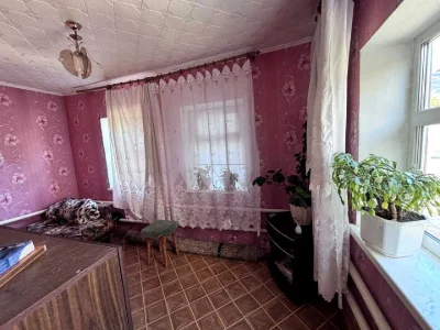 House. Kryvyi Rih, Olesya Honchar Street (Novgorod Street)