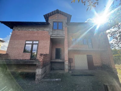 Продаж будинку на Інтернаті, 250 м, введений в експлуатацію.