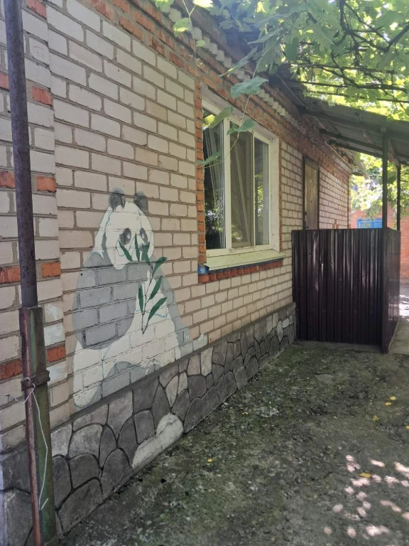 For sale, a good house