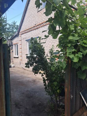 For sale, a good house