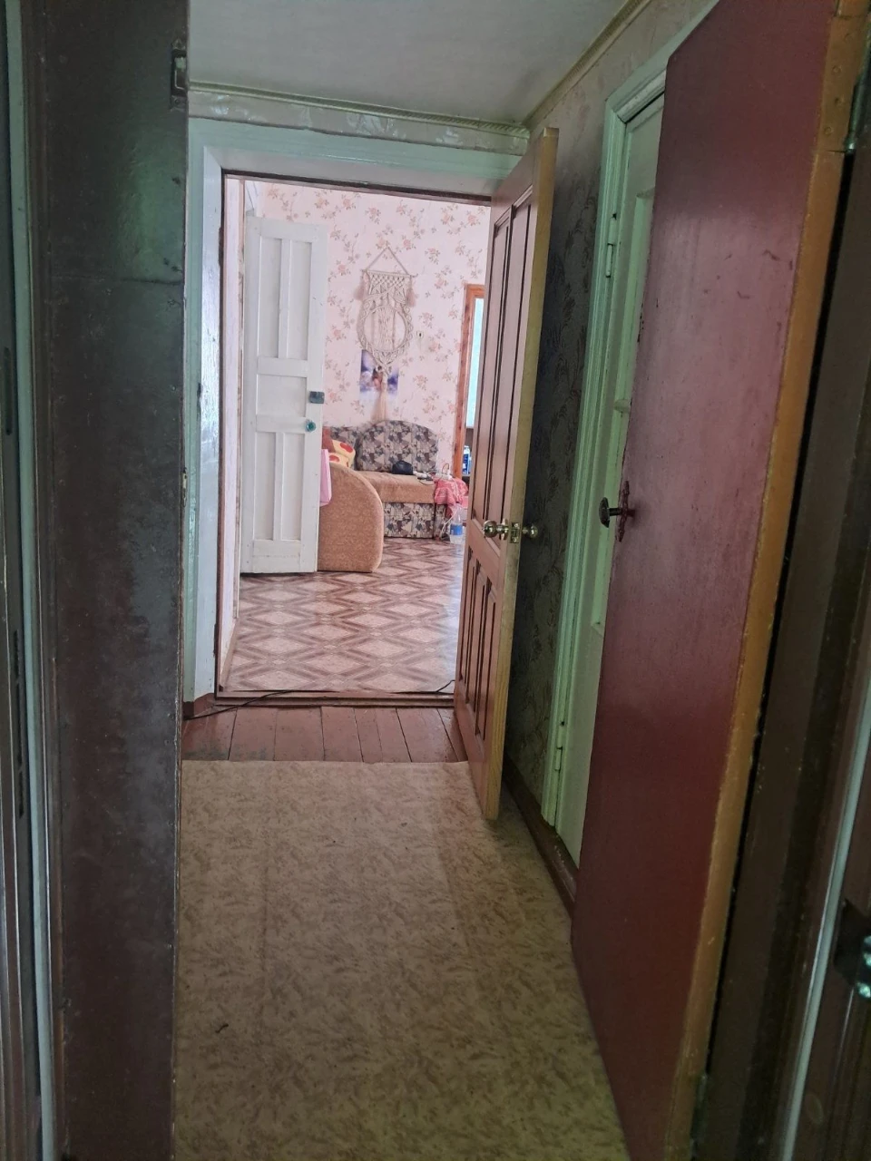 For sale, a good house
