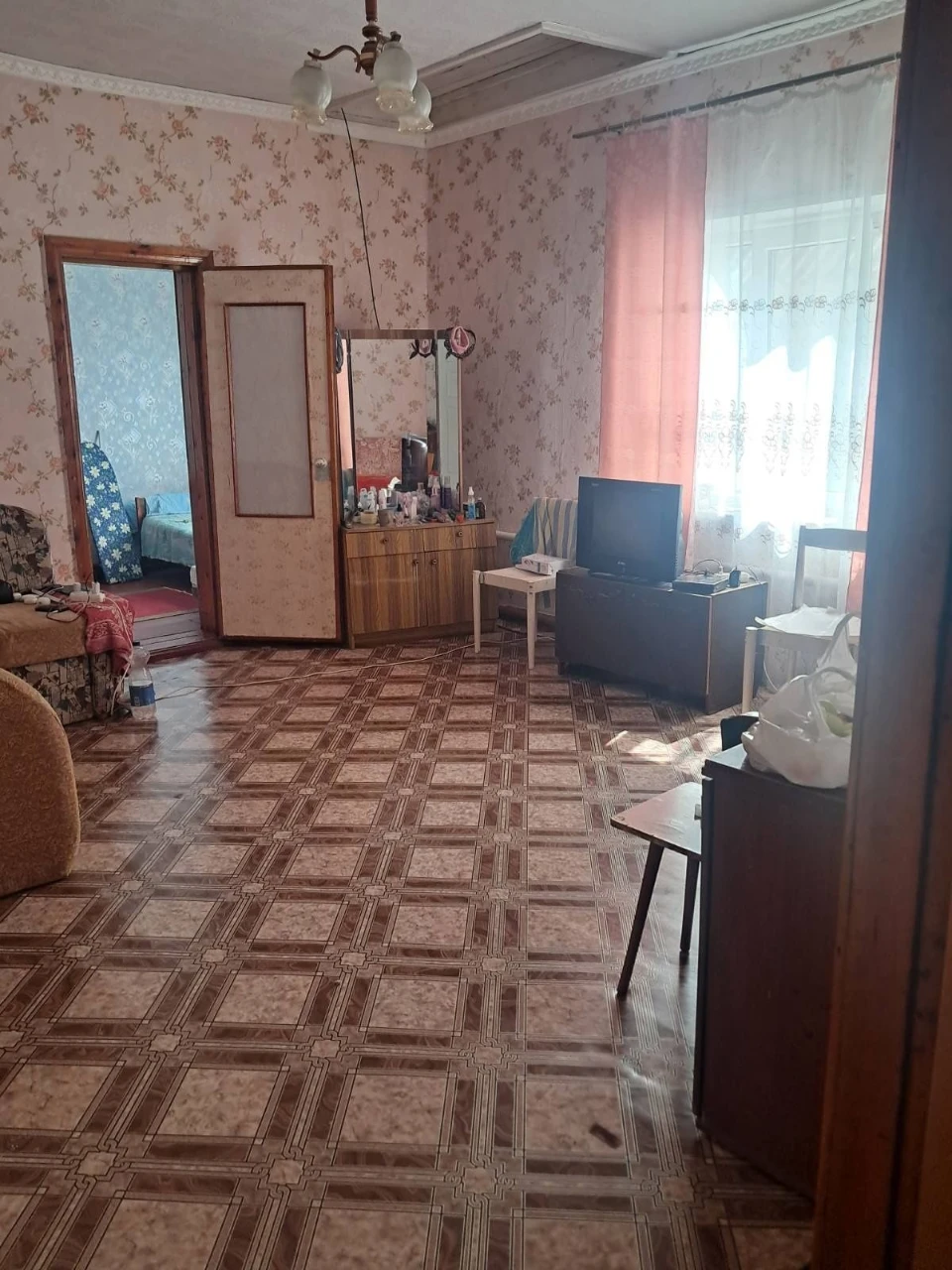 For sale, a good house