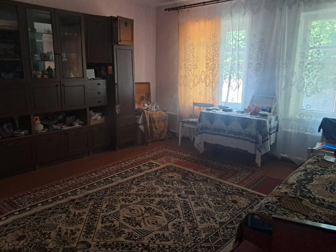 For sale, a good house