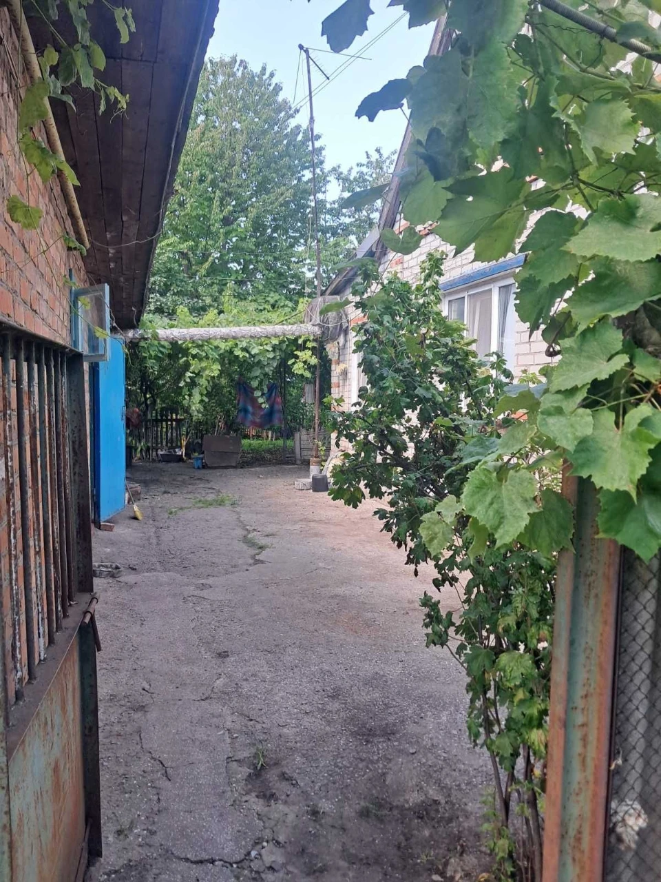 For sale, a good house