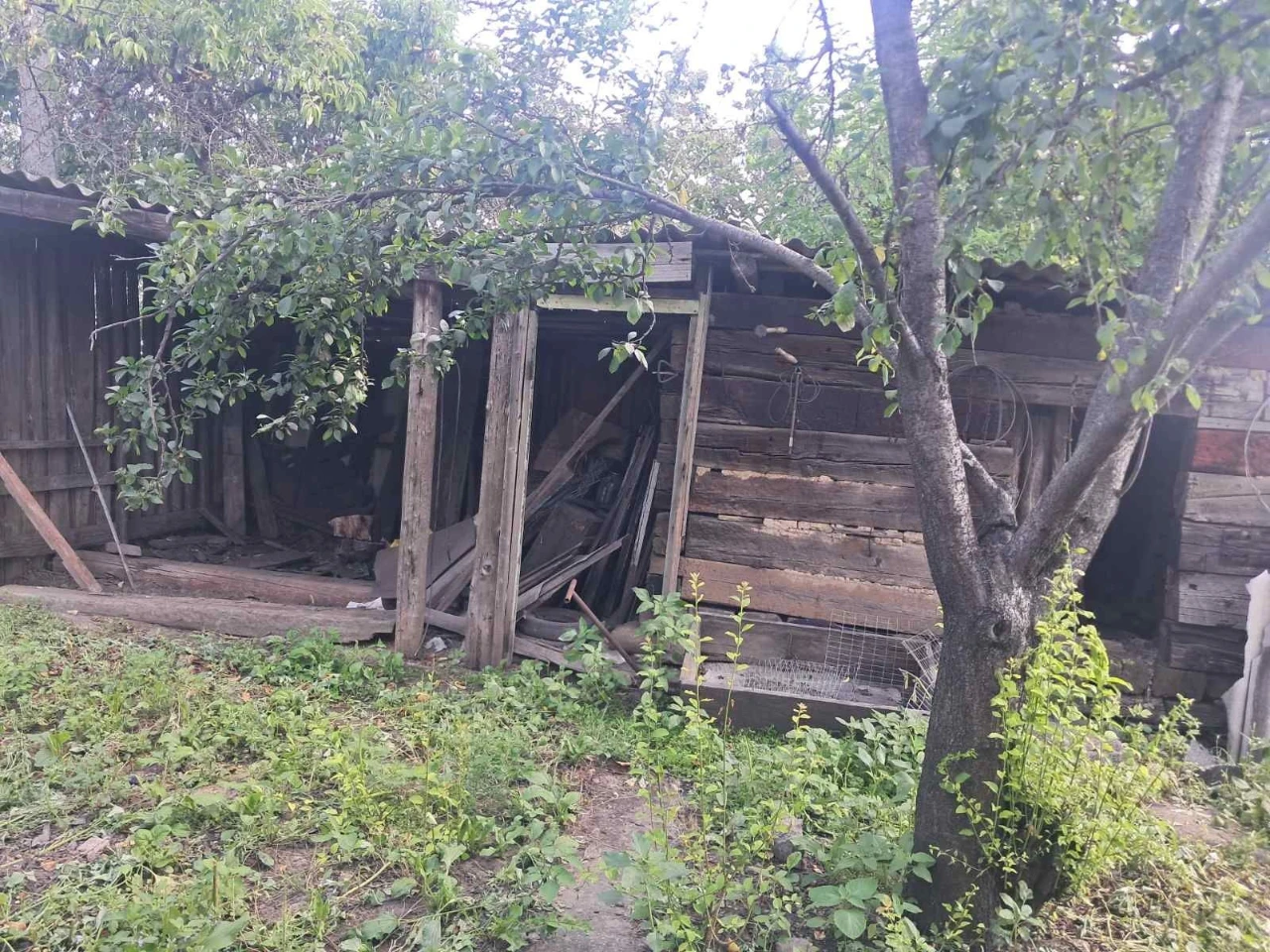 For sale, a good house