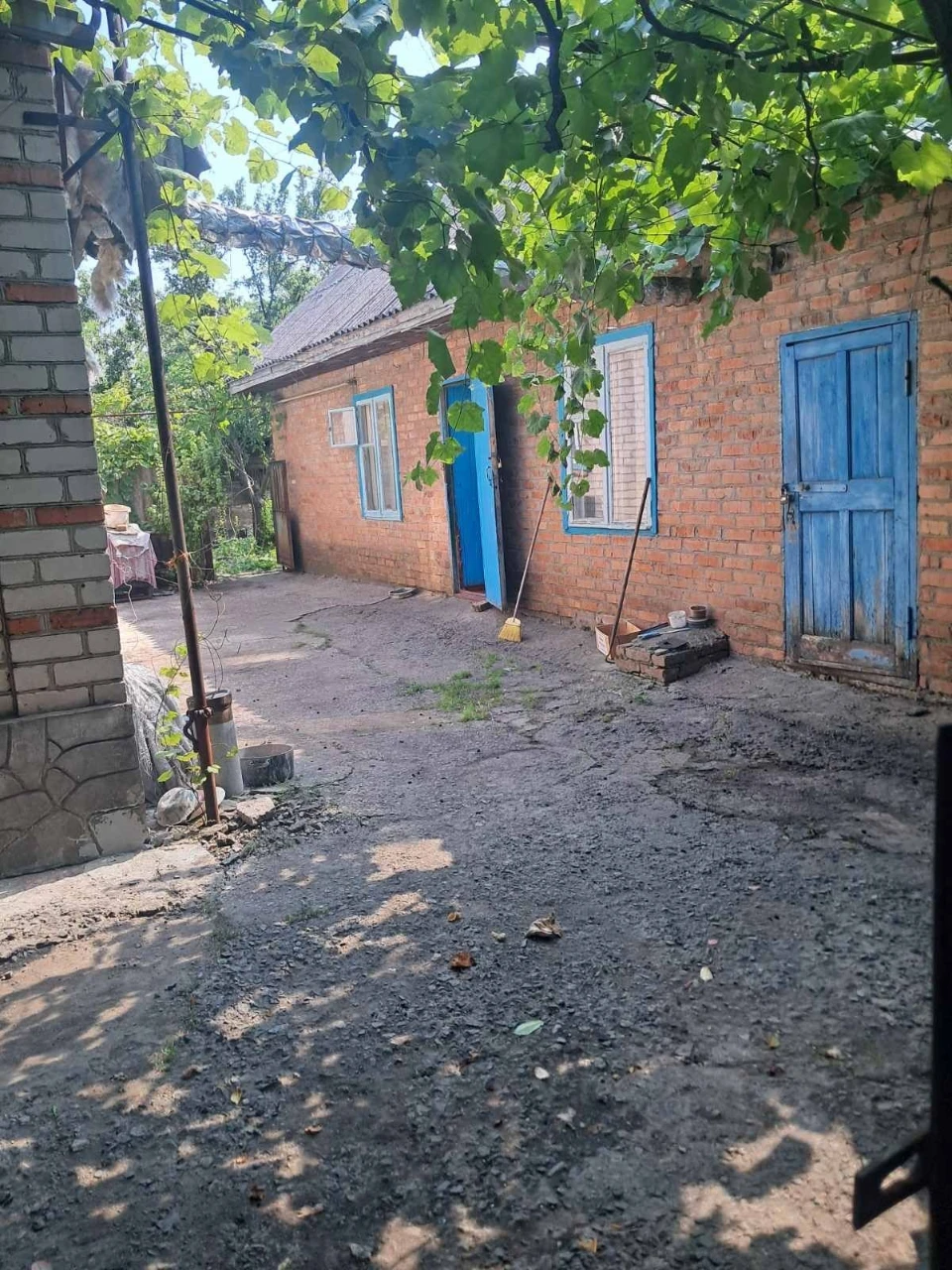 For sale, a good house