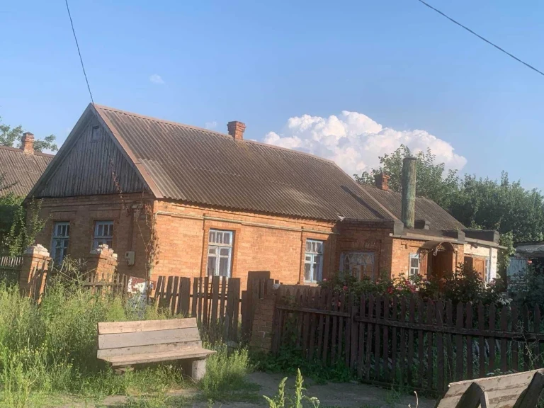 Продаж будинку по вул. Кошута, зупинка Каховська