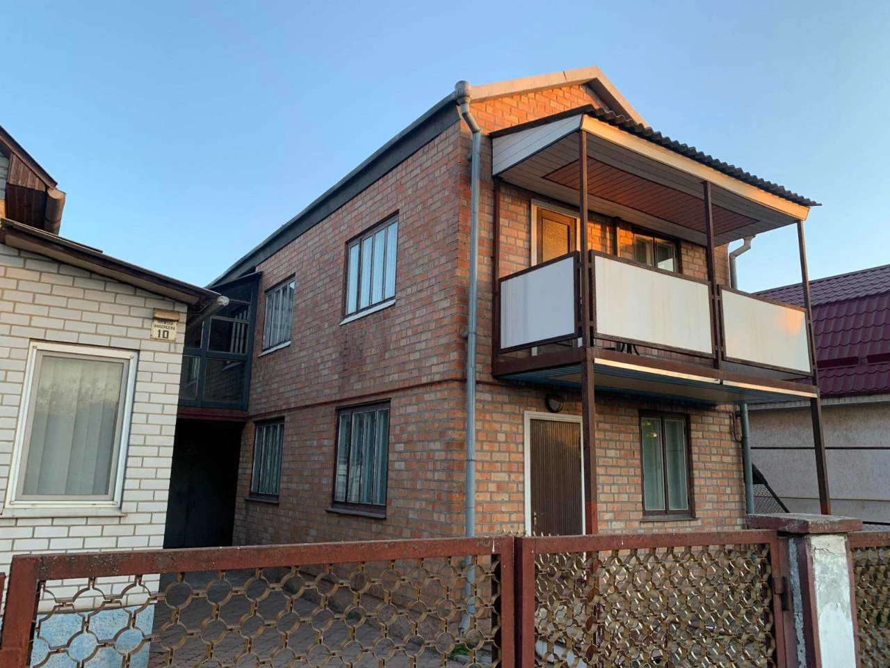 Sale of House on Anderson Street, Lastivka District, Shoe Factory