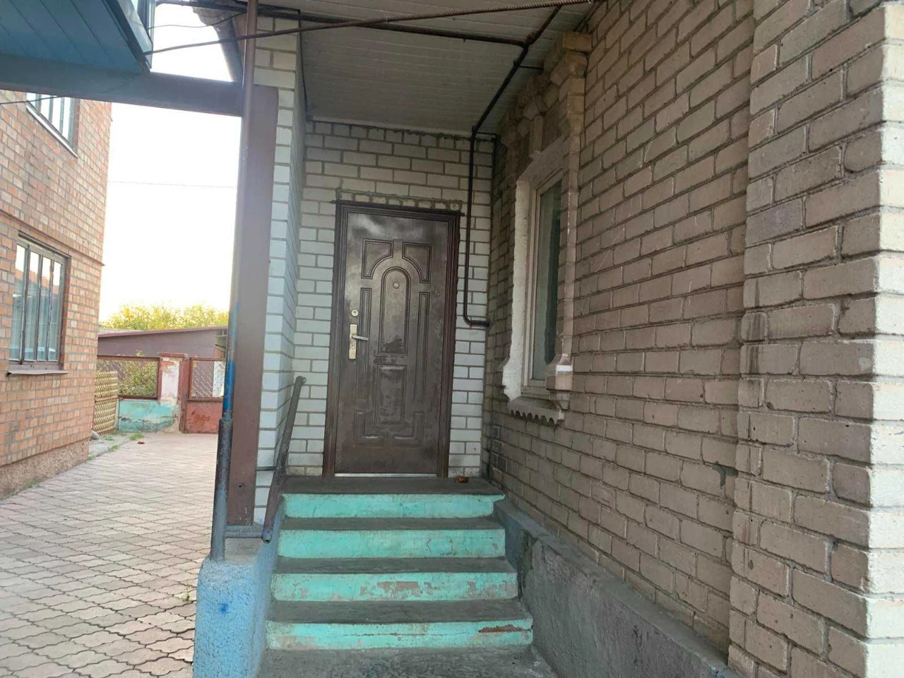 Sale of House on Anderson Street, Lastivka District, Shoe Factory