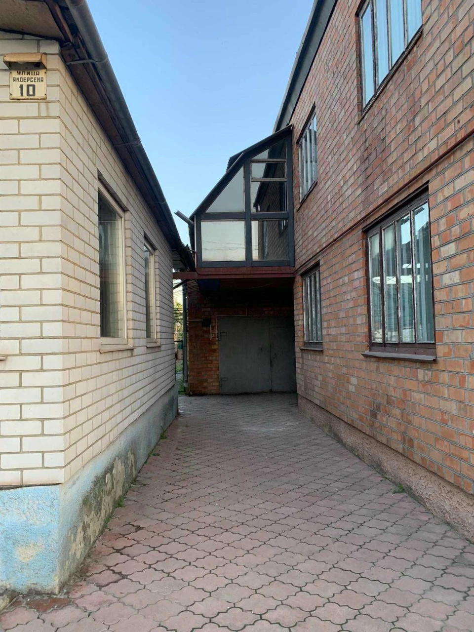 Sale of House on Anderson Street, Lastivka District, Shoe Factory
