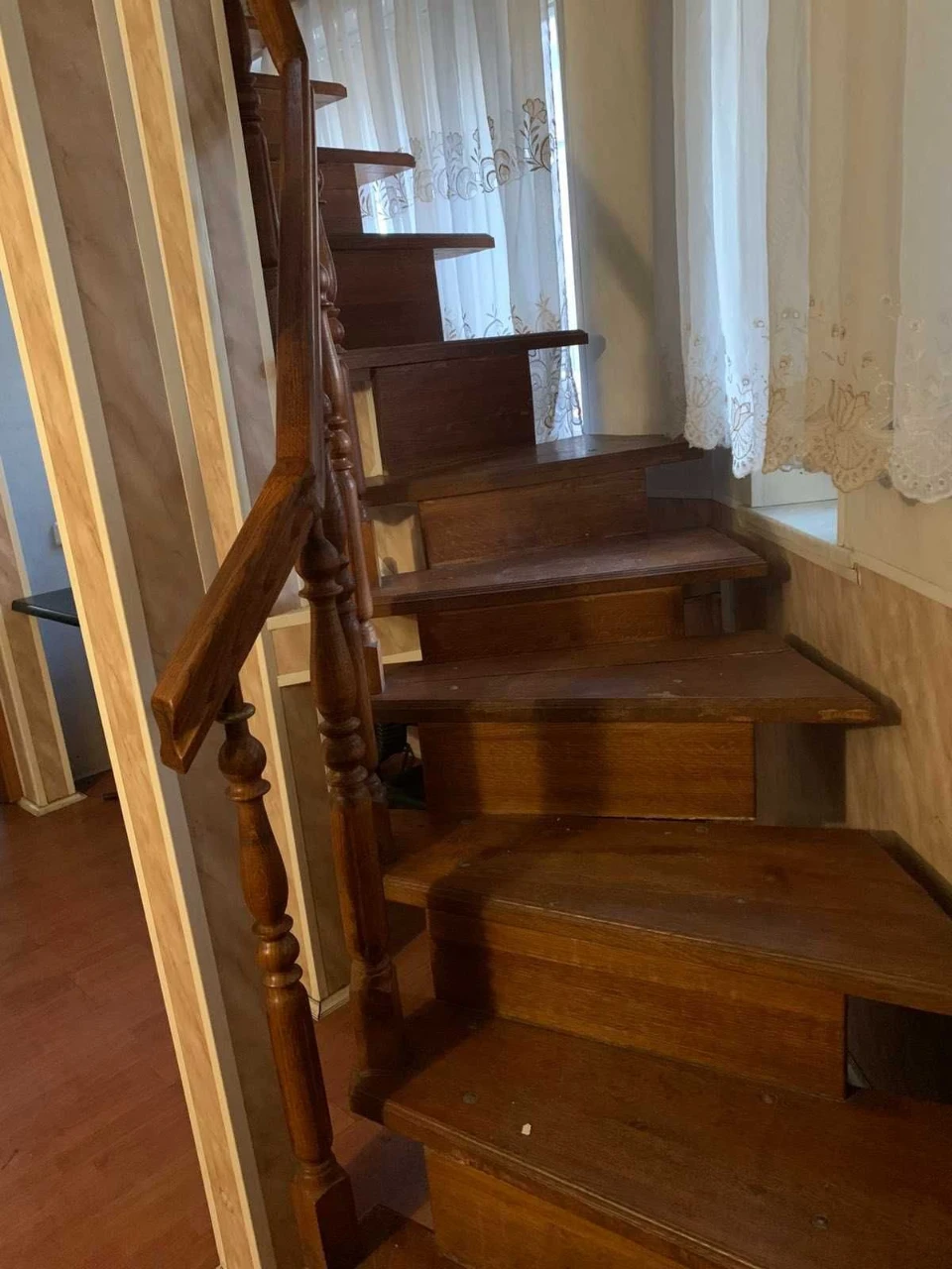 Sale of House on Anderson Street, Lastivka District, Shoe Factory