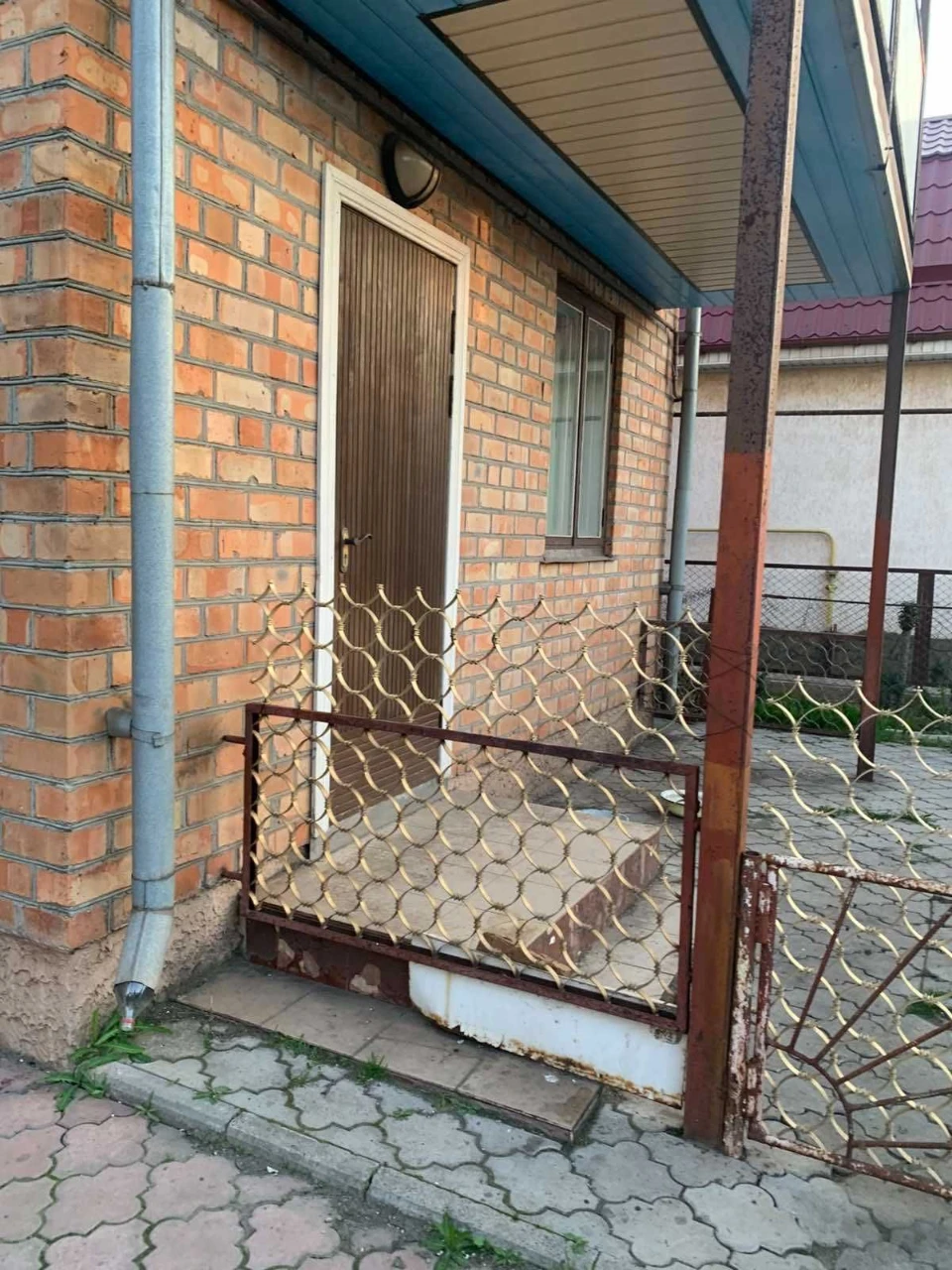 Sale of House on Anderson Street, Lastivka District, Shoe Factory
