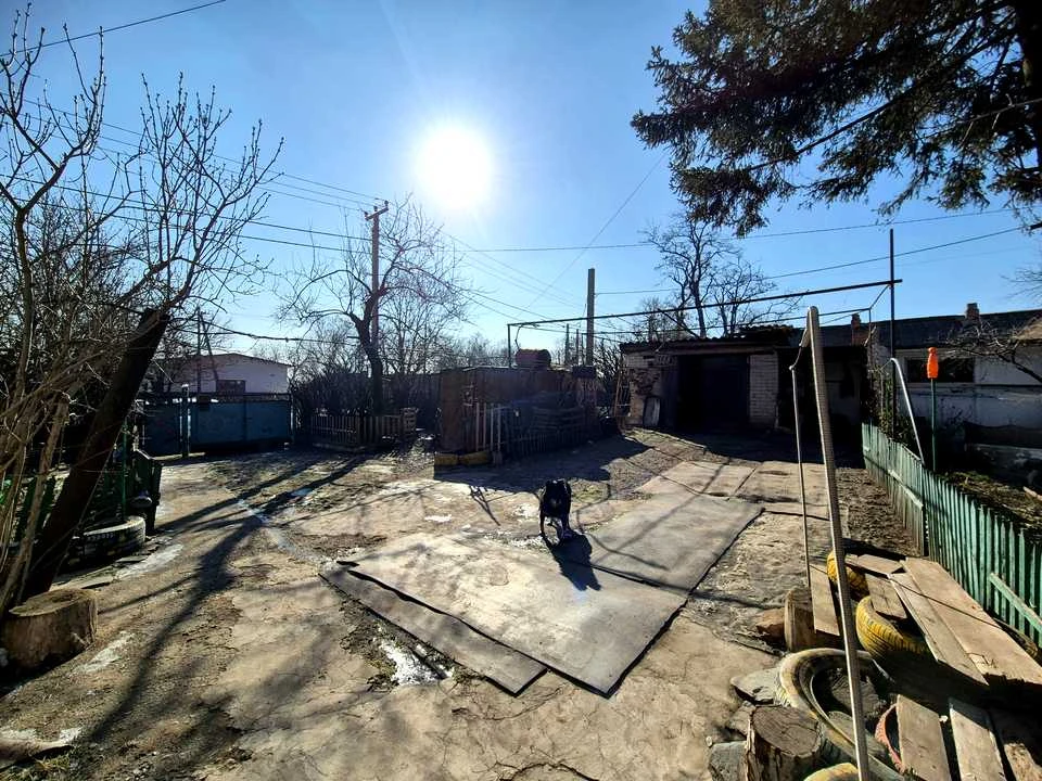 Будинок. Кривий Ріг, Волонтерів вул. (Світлогірська)