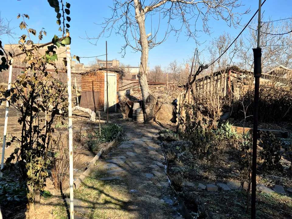 Будинок. Кривий Ріг, Волонтерів вул. (Світлогірська)