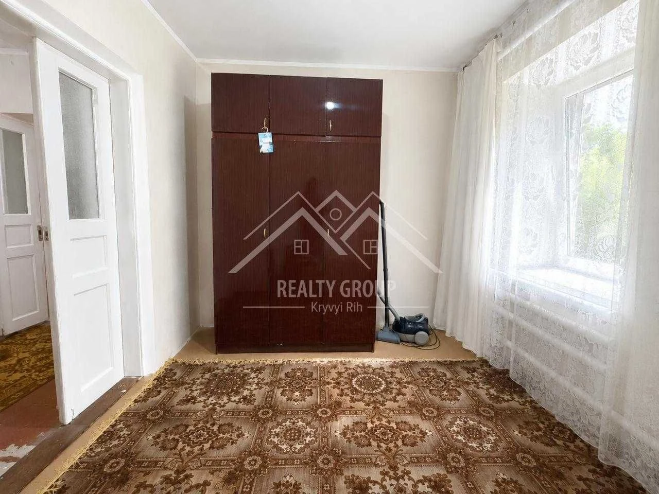 Продаж будинку на Артемі ( єВідновлення)