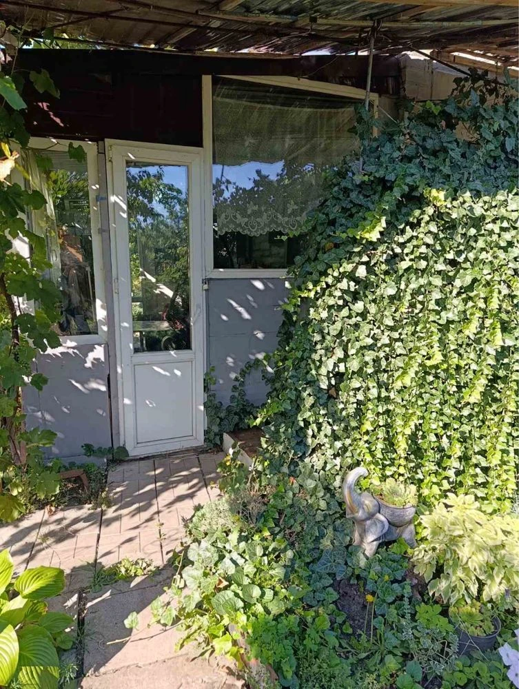 Cottage for sale. Upper Mopr