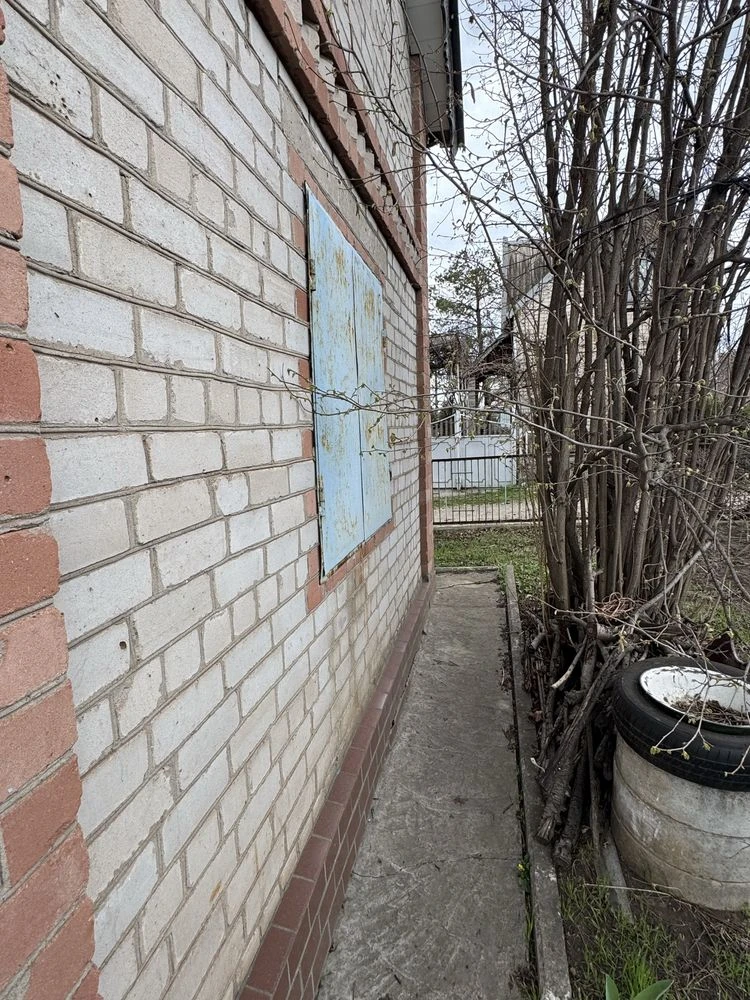 Продается двухэтажный дачный дом возле Марьяновки.