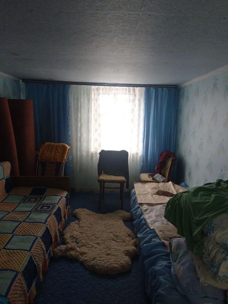 Продам дачну ділянку з будинком