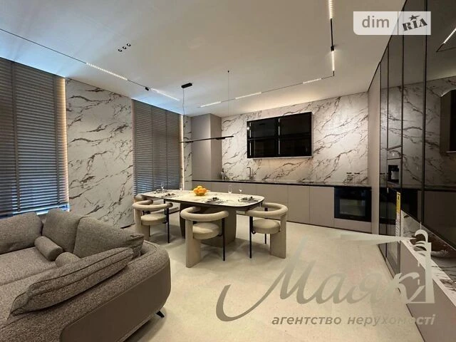 Sale of 1-room apartment 103.2 sq. m. on Andriy Verkhoglyada St. 17B