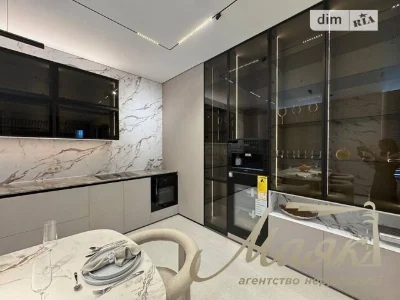 Sale of 1-room apartment 103.2 sq. m. on Andriy Verkhoglyada St. 17B