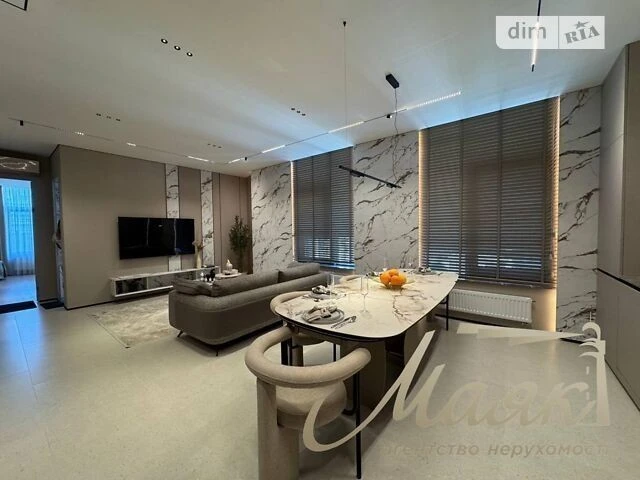 Sale of 1-room apartment 103.2 sq. m. on Andriy Verkhoglyada St. 17B