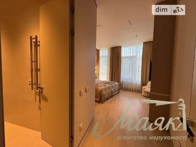 Sale of 1-room apartment 103.2 sq. m. on Andriy Verkhoglyada St. 17B