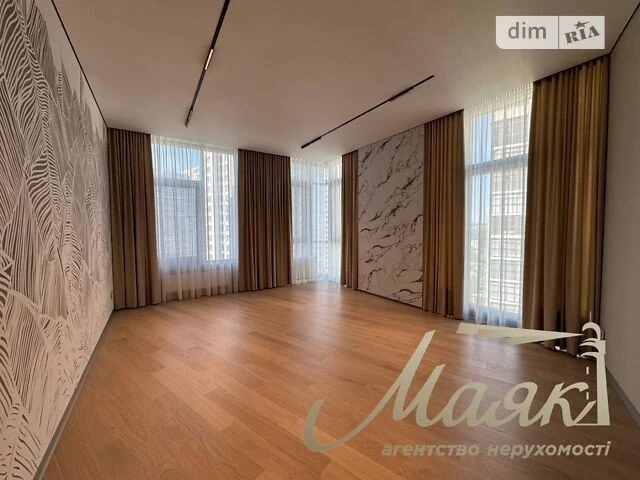 Sale of 1-room apartment 103.2 sq. m. on Andriy Verkhoglyada St. 17B