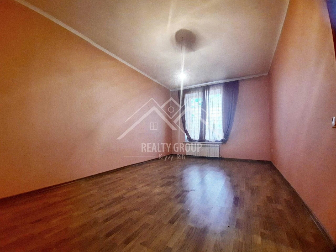 Продаж сучасного двоповерхового будинку на Ластівці