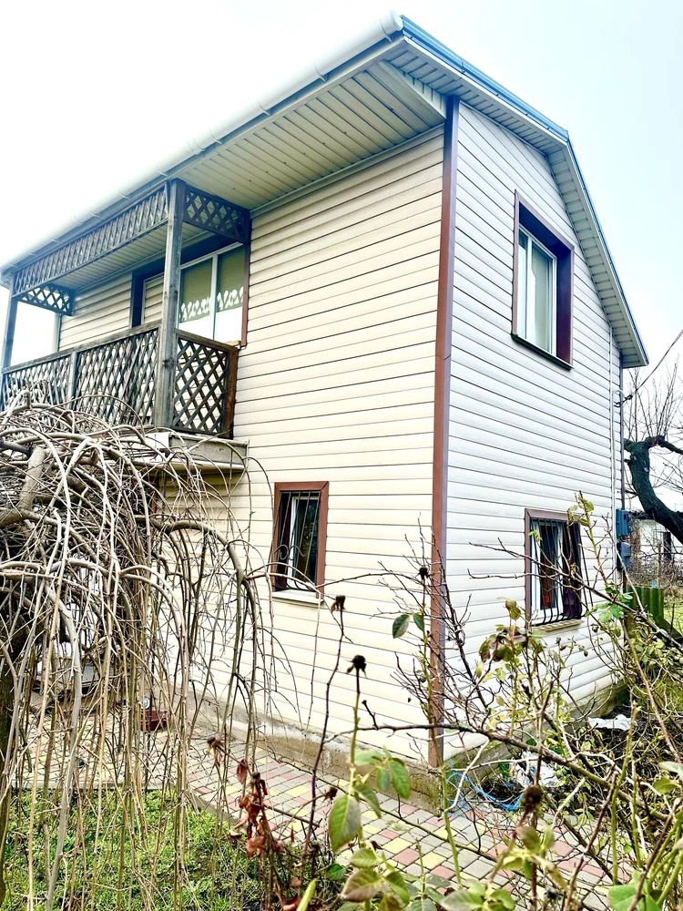 "Kolos" Cottage, near "8th Hospital" legal address, land 12 acres