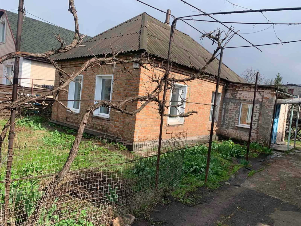 Продаж будинку в Довгинцівському р-ні, вул. Вартових Неба