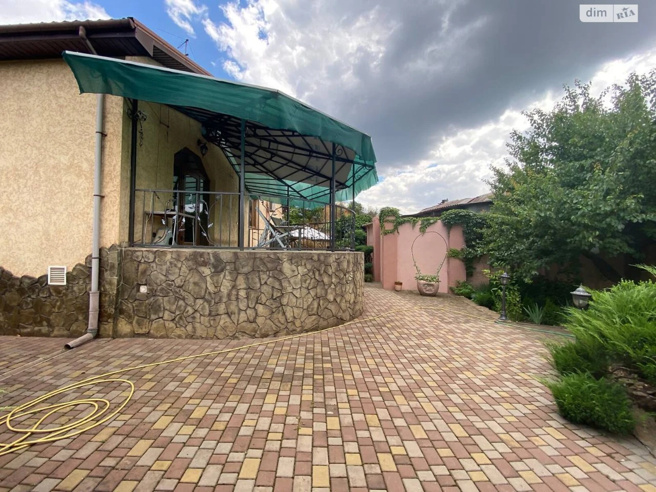 Country House for Sale