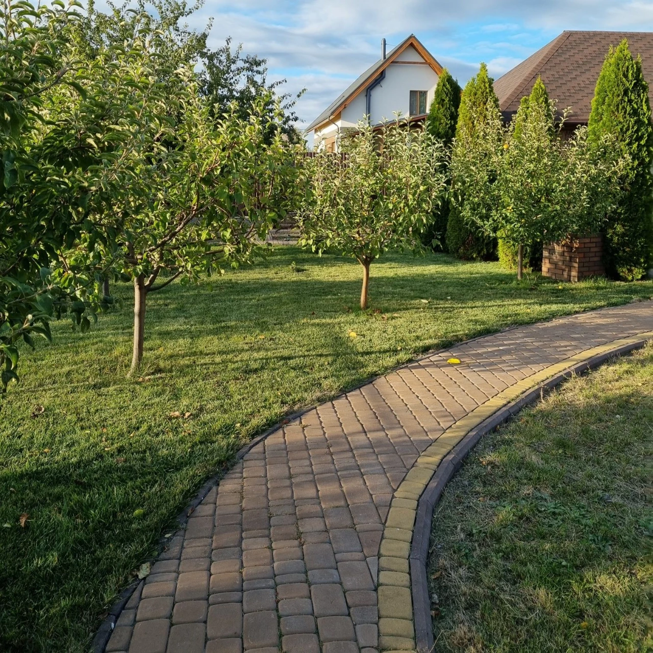 House for Sale, Kresovs'kyi 2, Kresovs'kyi