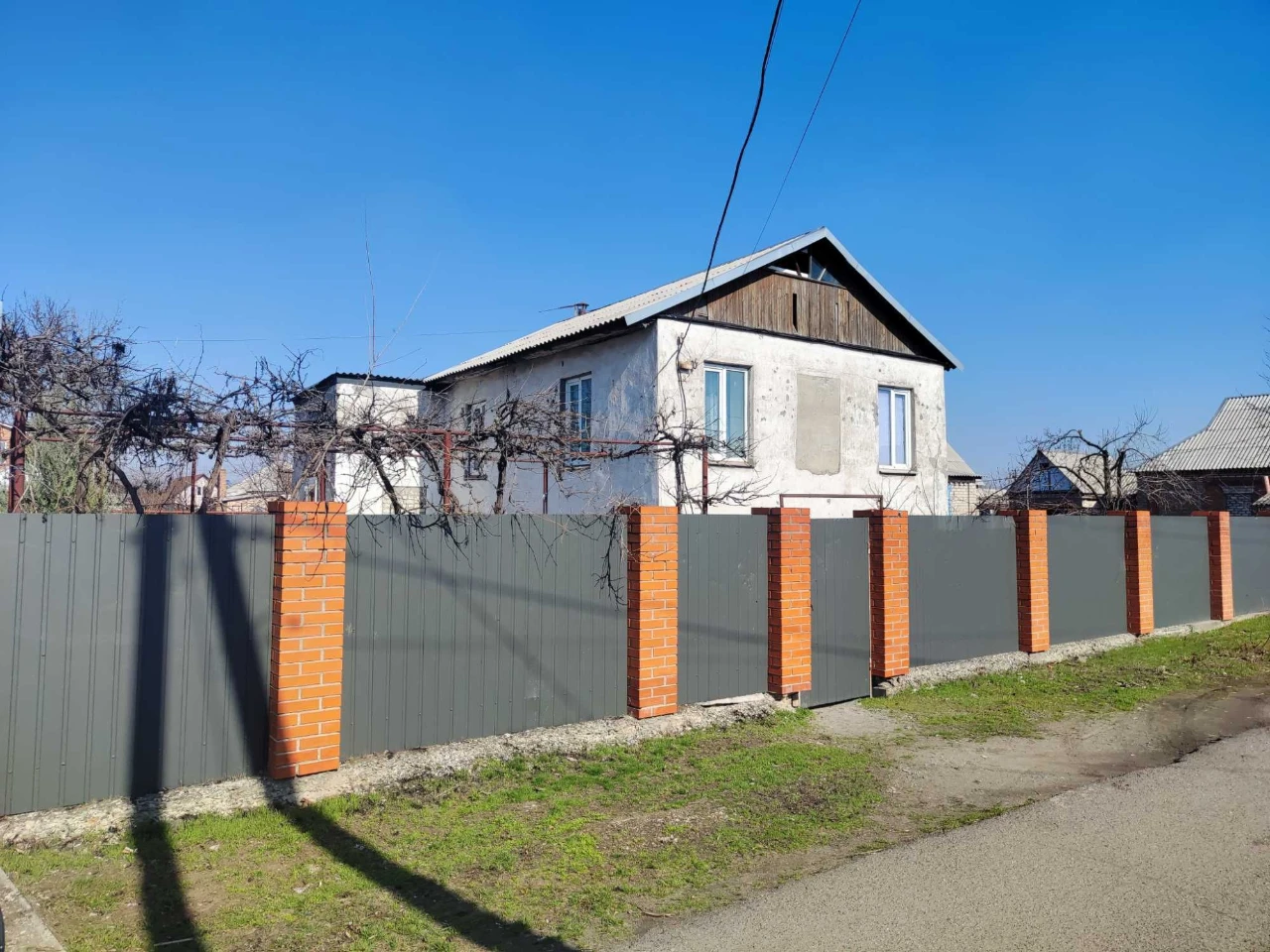 Продам дом в районе Дружбы.