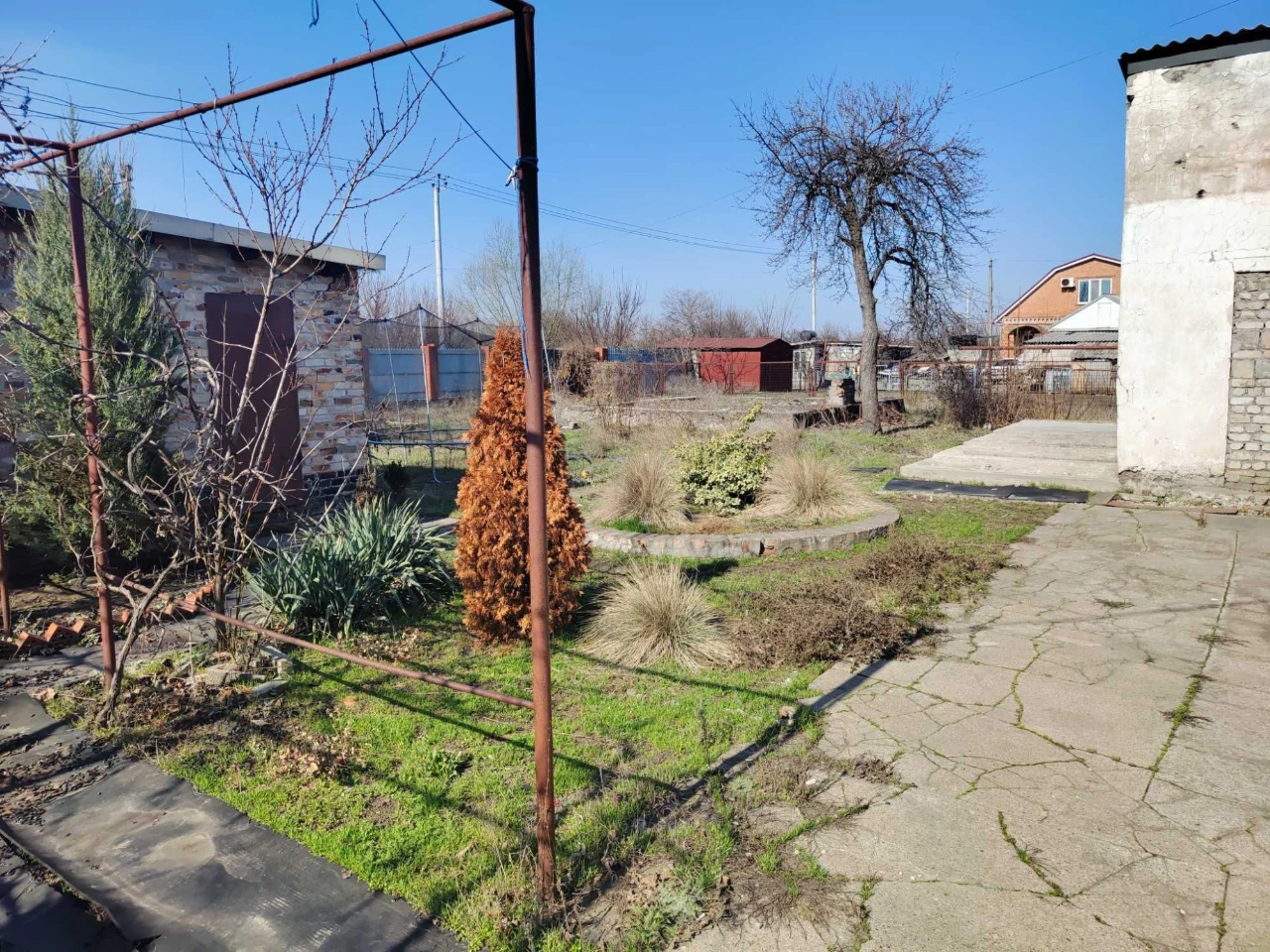 Продам дом в районе Дружбы.