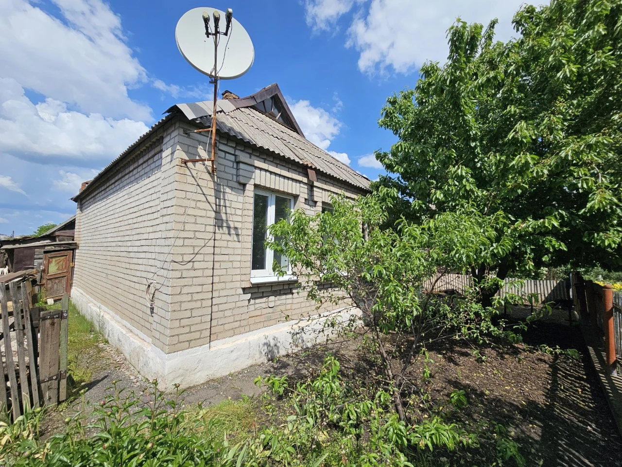 Продається 4х кімн.будинок  у центрально міському районі по