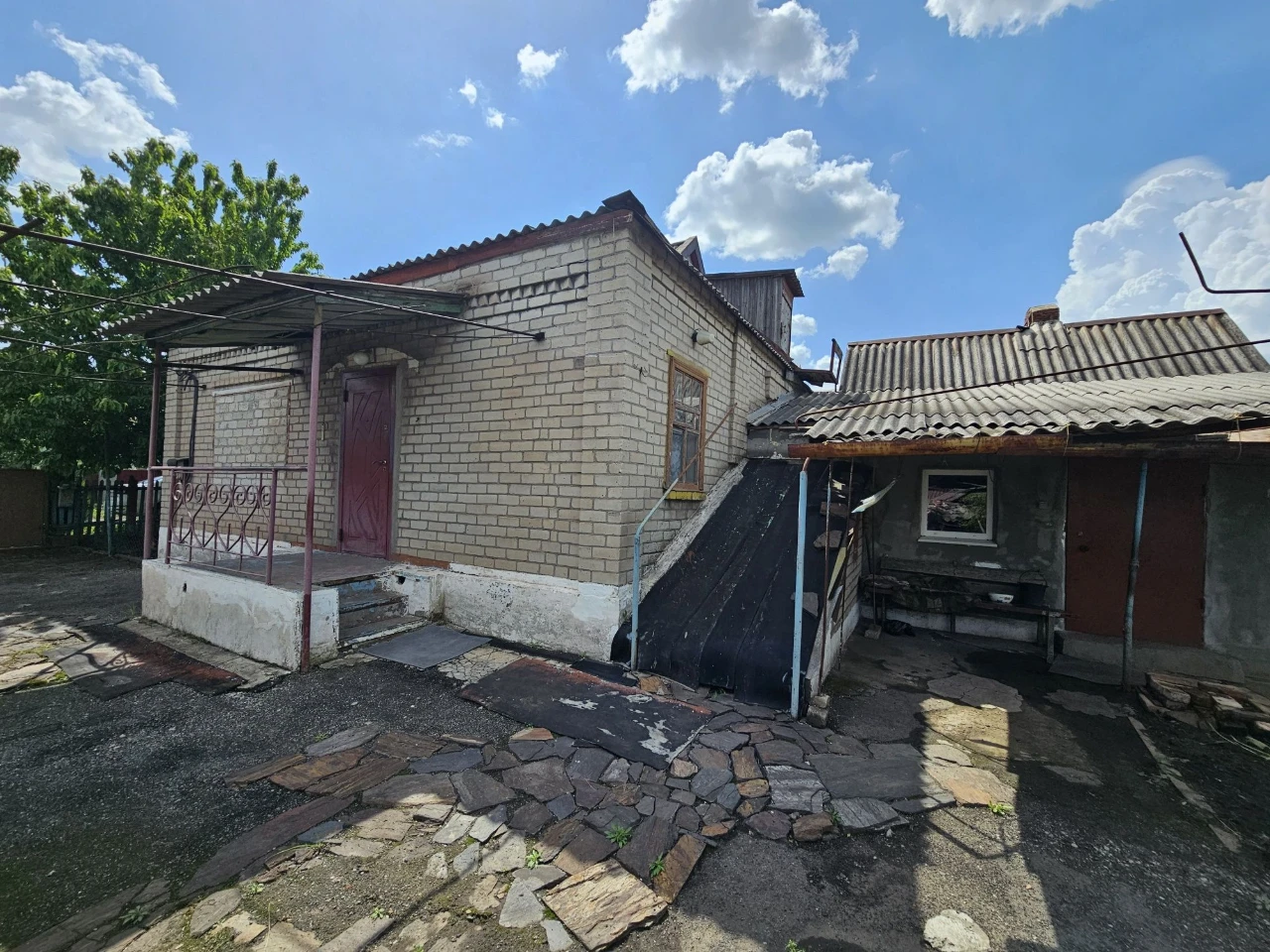 Продається 4х кімн.будинок  у центрально міському районі по