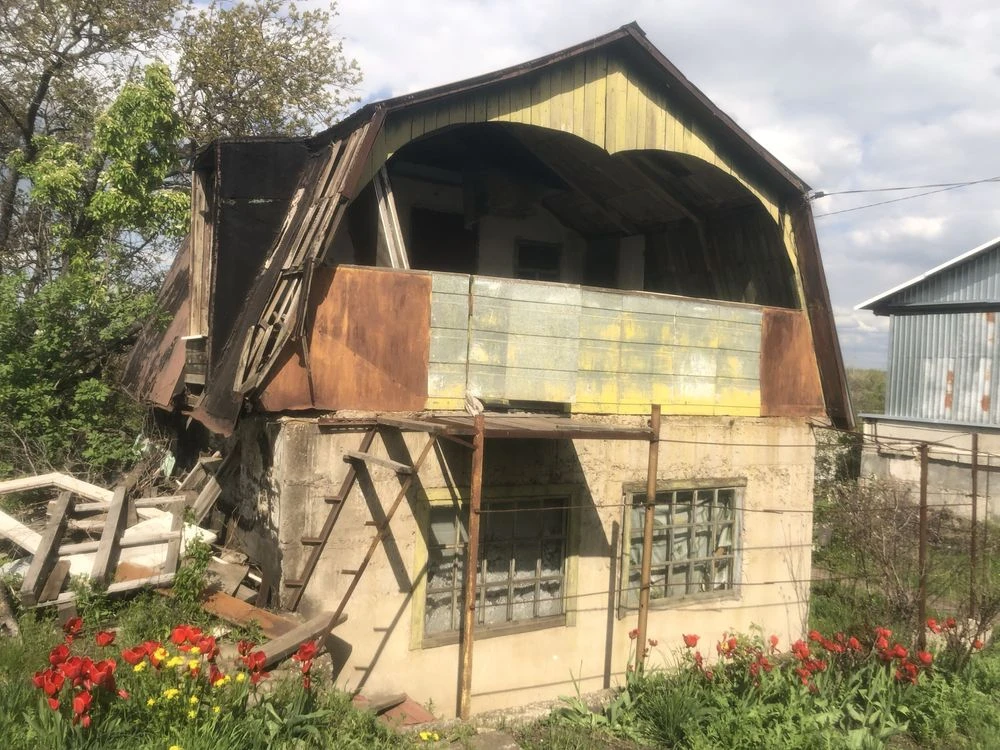 For sale large country plot in the area of Novaya Ivanovka nearby