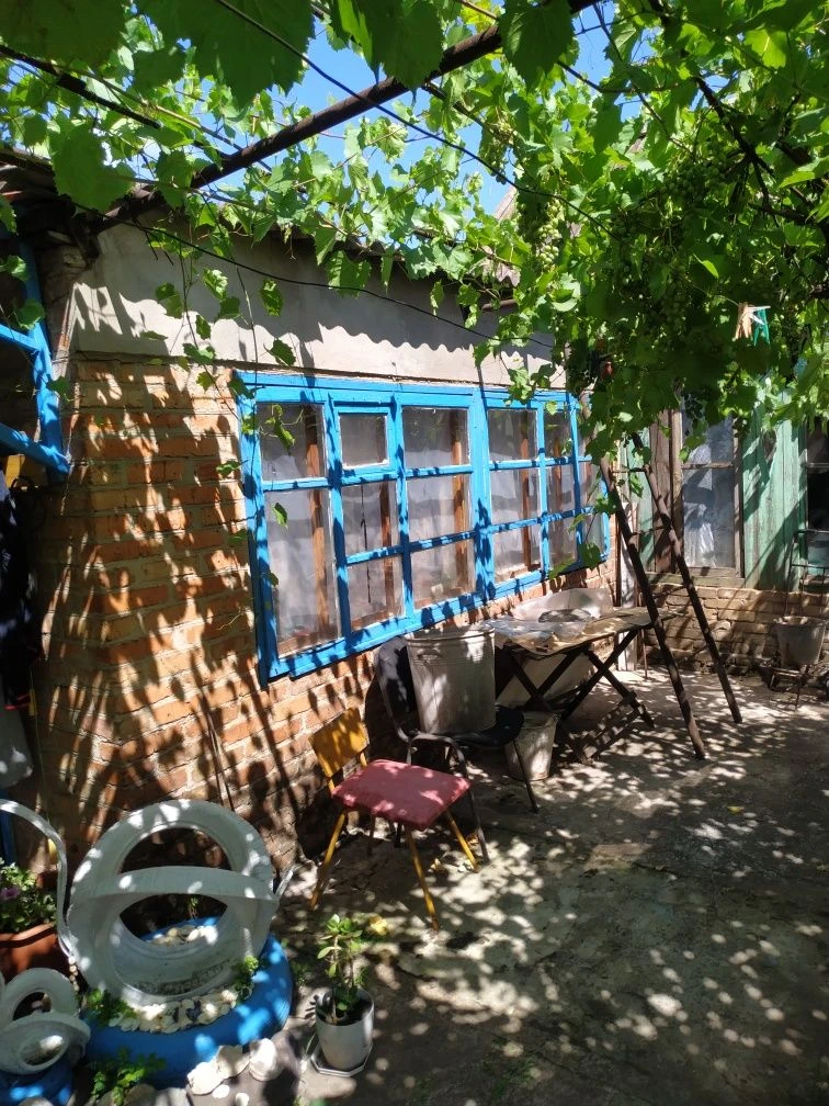 Дом (75 М2), земельный участок (9,5 соток).