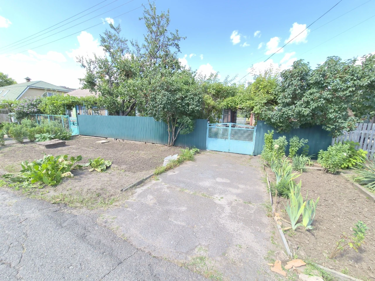 House for sale. Microdistrict. Yuliyevna. Vladislav Revna Street