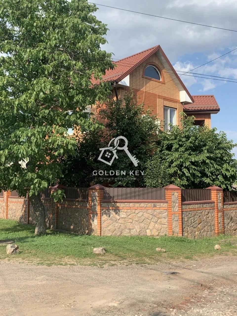 Продаж будинку в Центрально-Міському районі, Карачуни