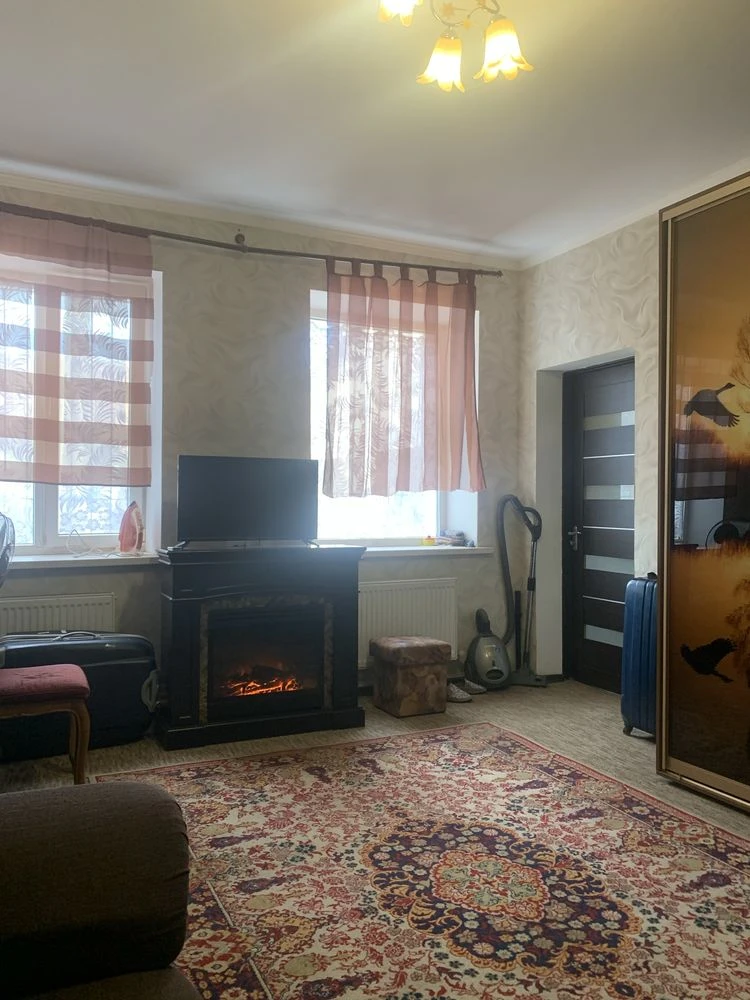 Sale of 1/4 share of a cottage in quarter 95
