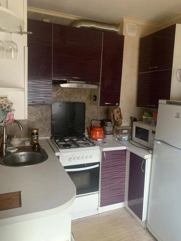 Sale of 1/4 share of a cottage in quarter 95