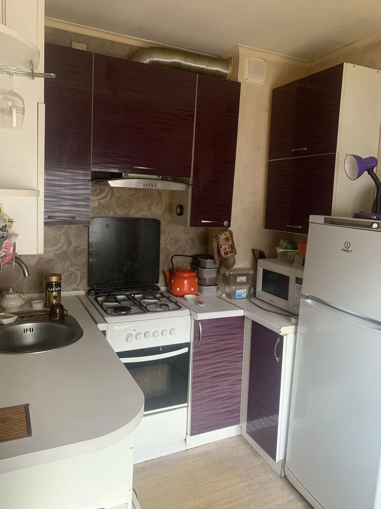 Sale of 1/4 share of a cottage in quarter 95