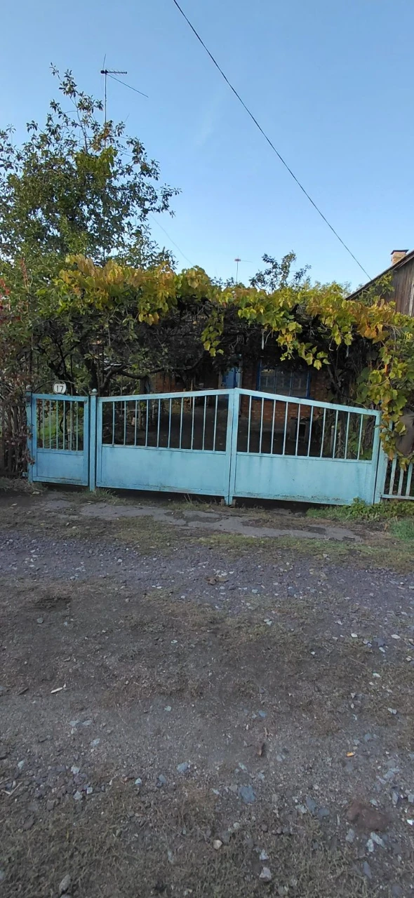 House for sale, Kryvyi Rih, village of Romaniwka, near the 17th district,
