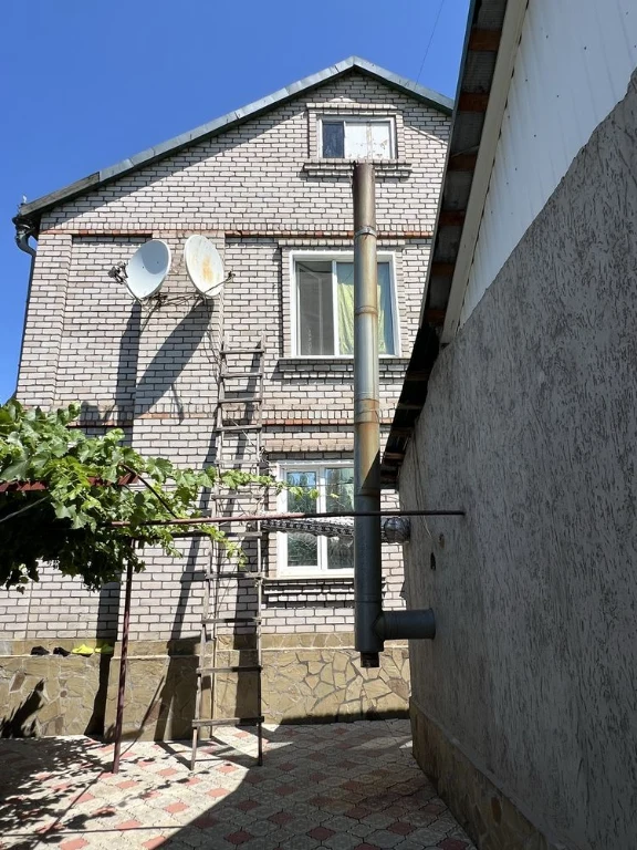 Продам будинок 10х12 (180М2)Зарічний  вул Берегова
