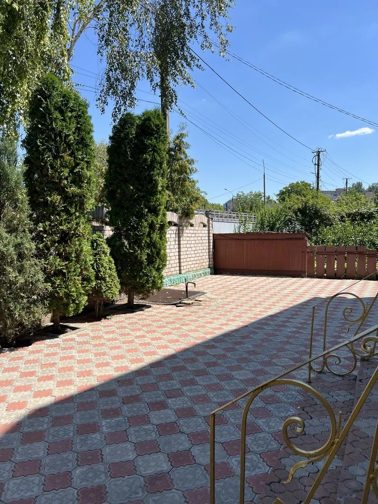 Продам будинок 10х12 (180М2)Зарічний  вул Берегова
