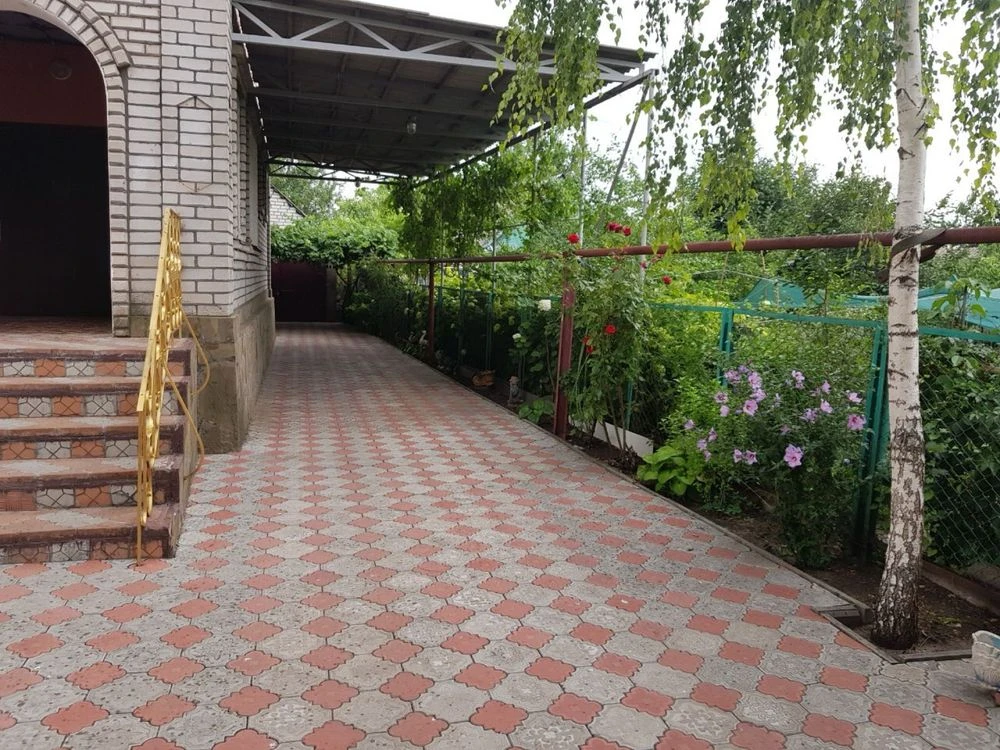 Продам будинок 10х12 (180М2)Зарічний  вул Берегова