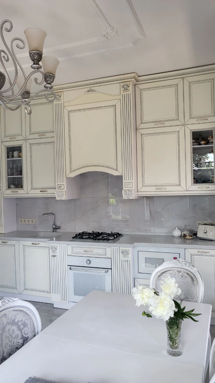 Сучасний будинок на Вернадського,Дом с бассейном и гаражом
